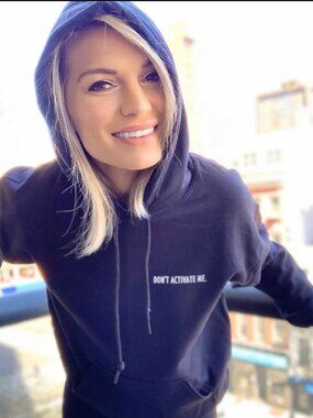 Lindsay Hubbard “Don’t Activate Me” Hoodie – Summer House Fan Favorite, Medium